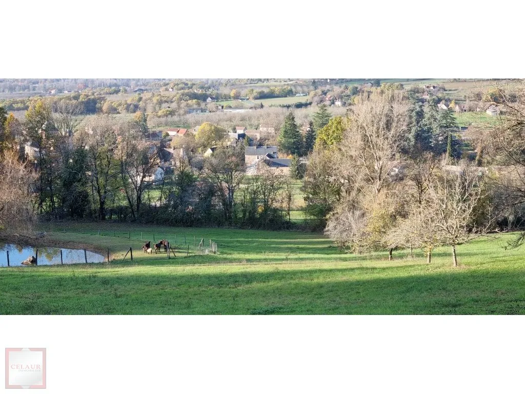 TERRAIN A BATIR SUR SUPERBE VUE A 180 DEGRES