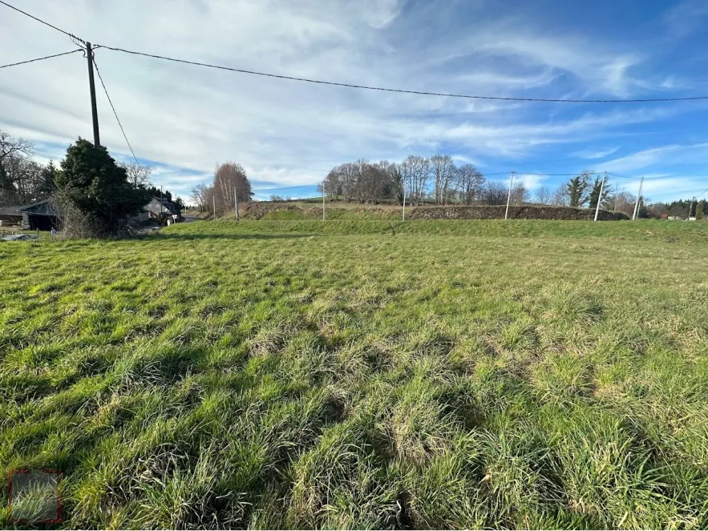 TERRAIN CONSTRUCTIBLE DE 1602M&sup2;