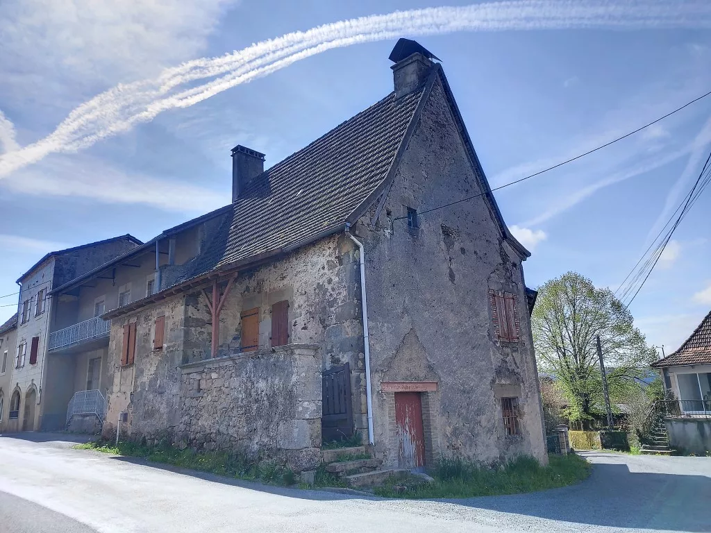 Maison de bourg en pierre