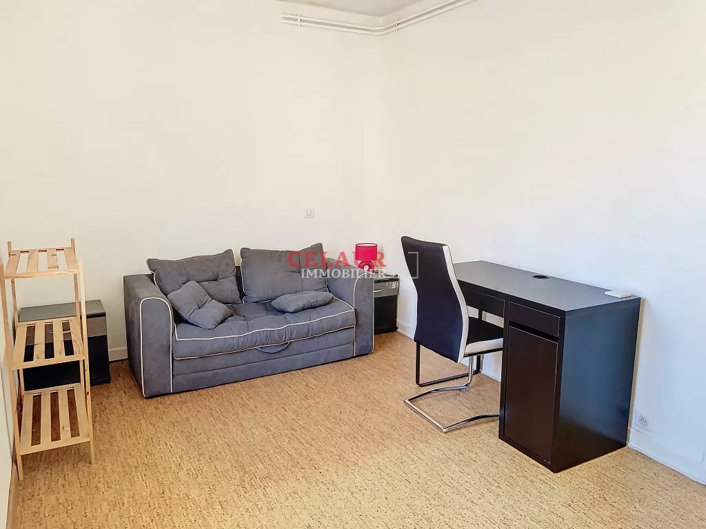 T3 MEUBLE LUMINEUX AVEC STATIONNEMENT - TOUTES CHARGES COMPRISES