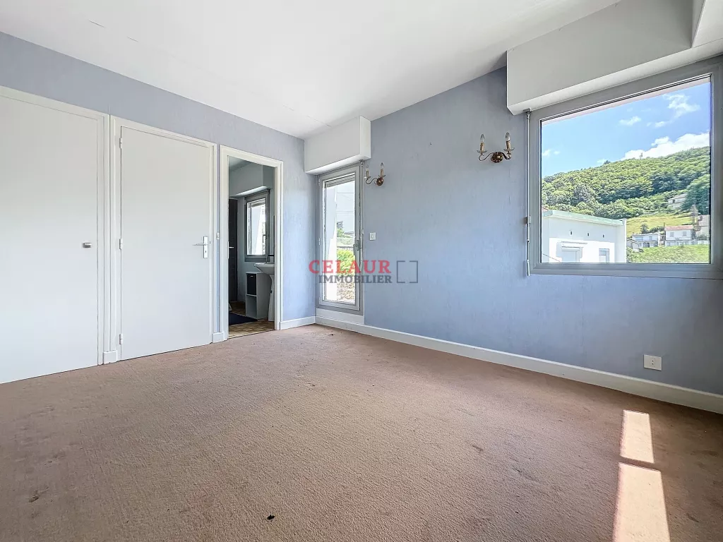 MAISON AVEC VUE IMPRENABLE