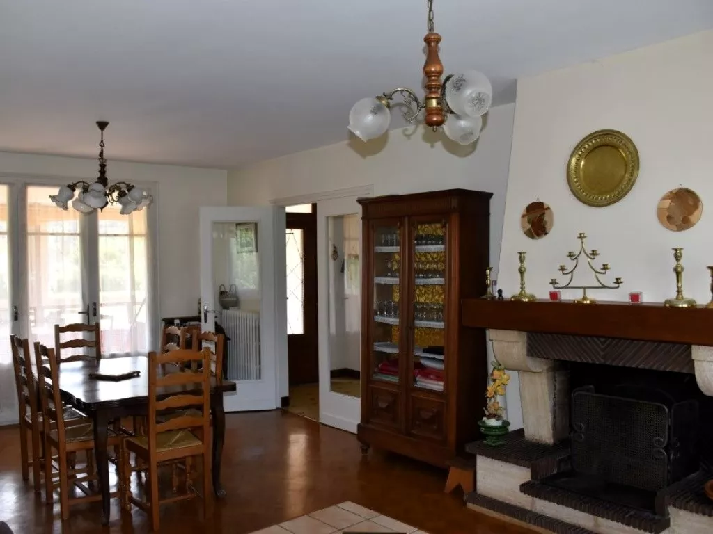 MAISON SUR SOUS-SOL ANNEES 70