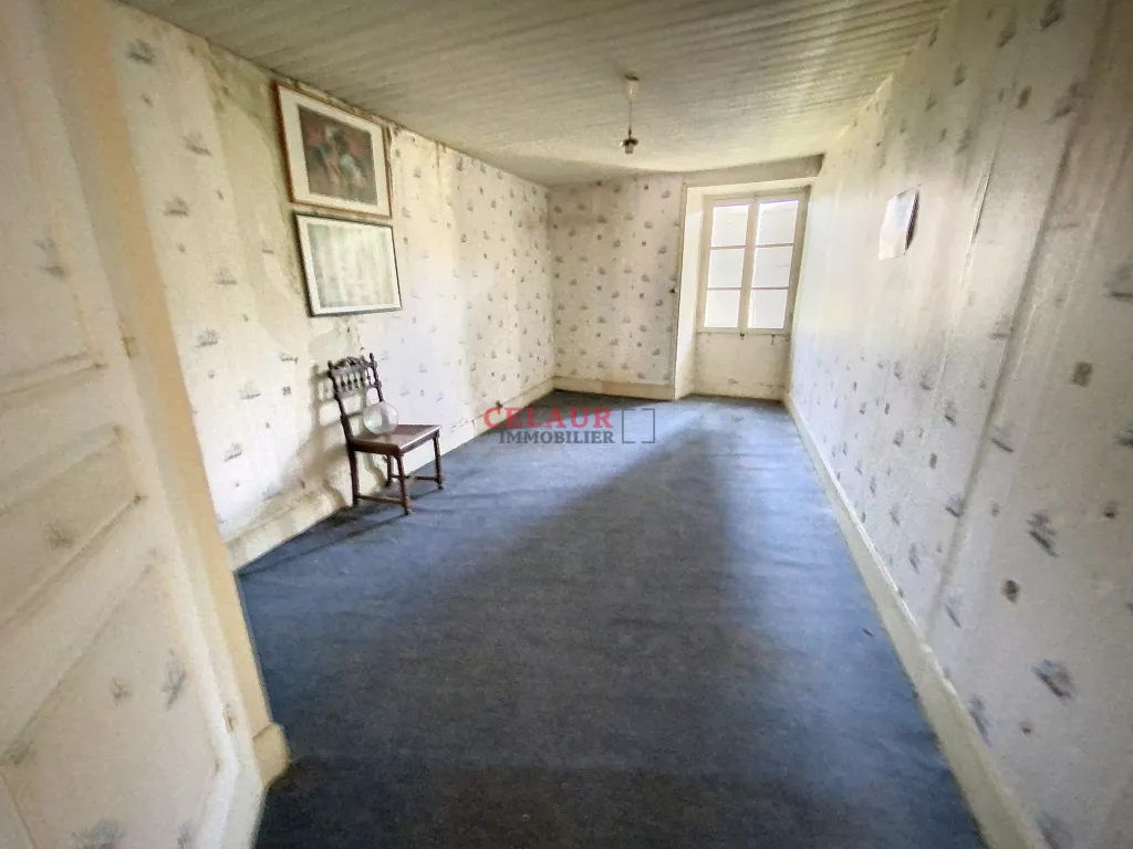 Ancien caf&eacute; restaurant