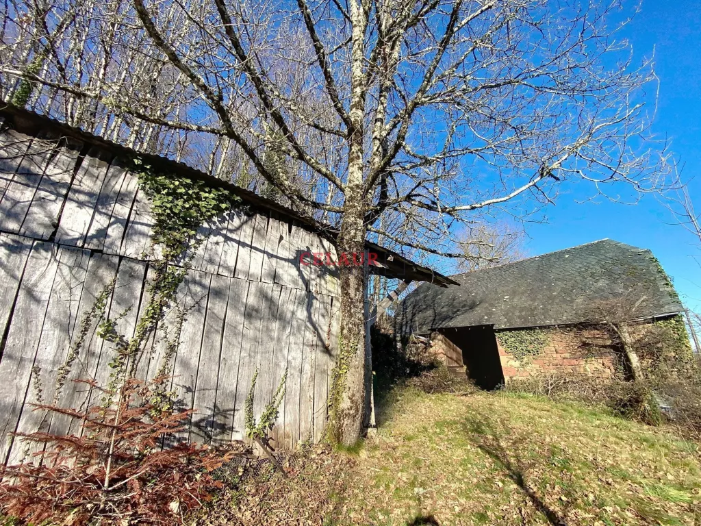 Grange &agrave; r&eacute;nover