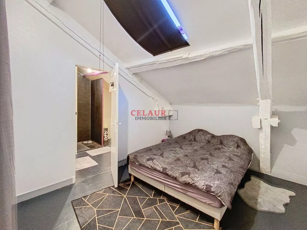 MAISON DE CARACTERE AVEC 5 CHAMBRES 10 MN DE BEAULIEU