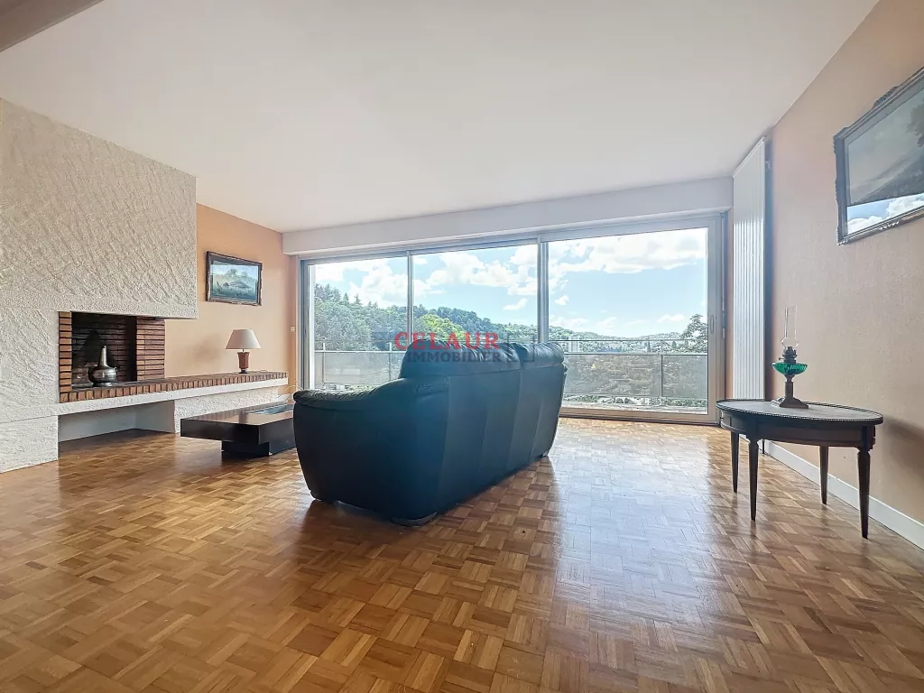 MAISON AVEC VUE IMPRENABLE