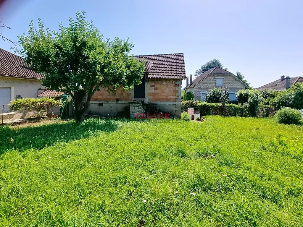 BATISSE AVEC 600M&sup2; DE TERRAIN