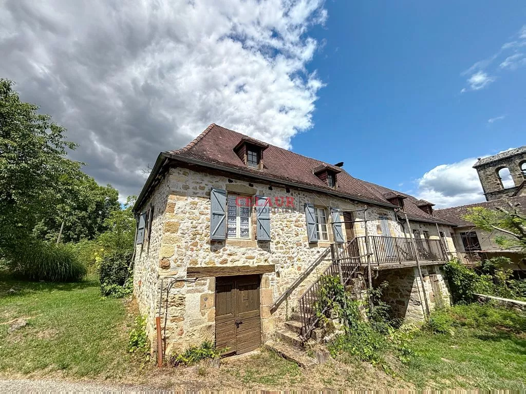 MAISON EN PIERRE AVEC DEPENDANCE SUR 1770 M&sup2; DE TERRAIN