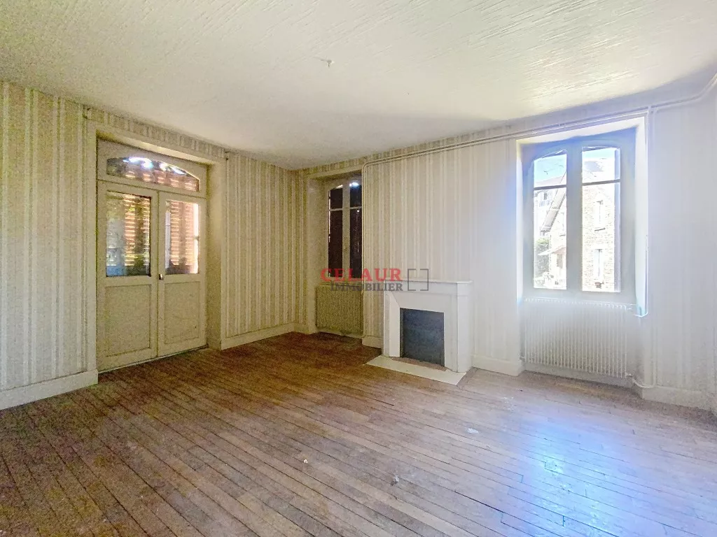 Immeuble de caract&egrave;re &agrave; restaurer