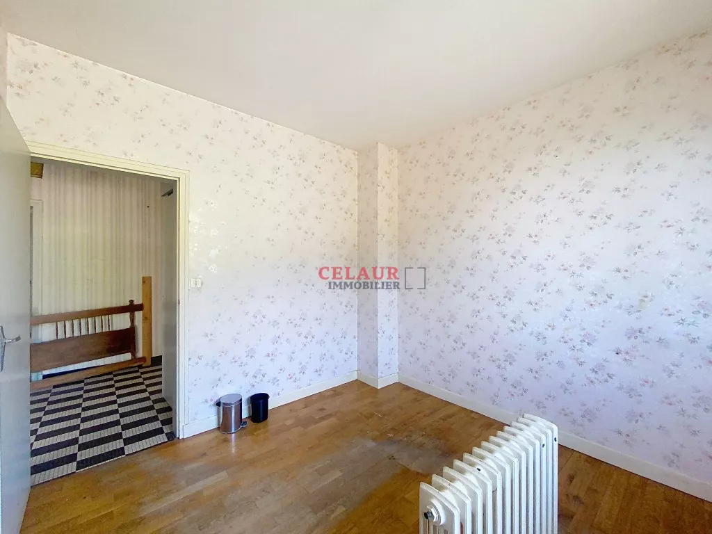 MAISON &Agrave; R&Eacute;NOVER  AVEC VUE SUR LA VALL&Eacute;E