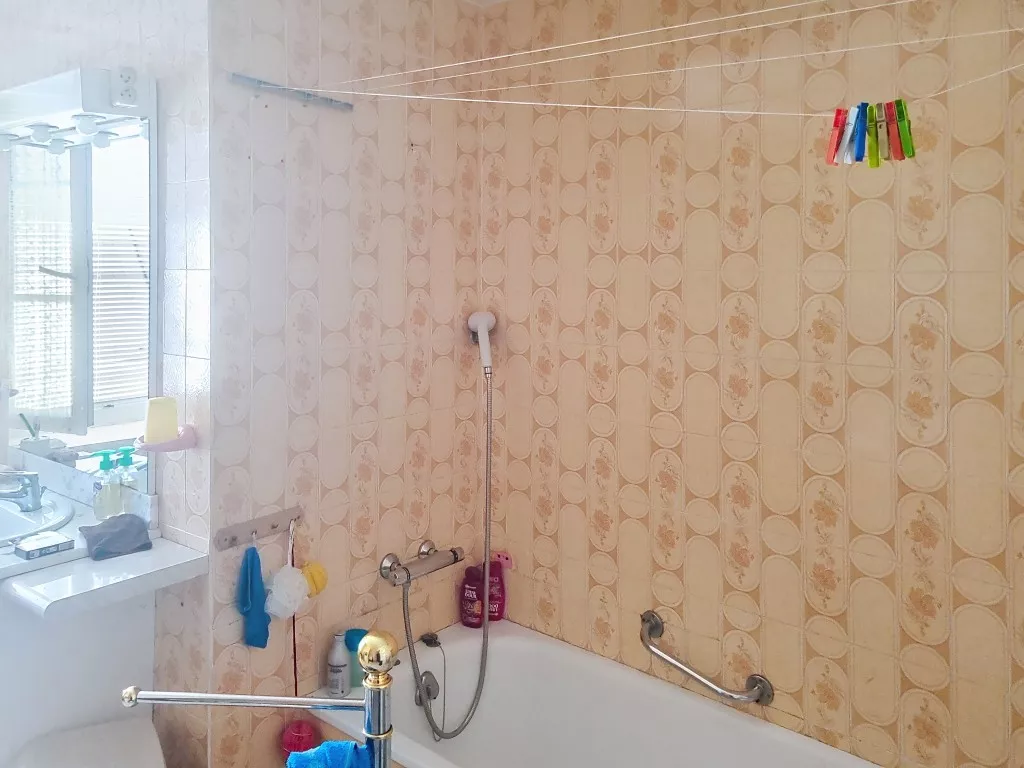 Maison de caract&egrave;re  en pierre &agrave; r&eacute;nover