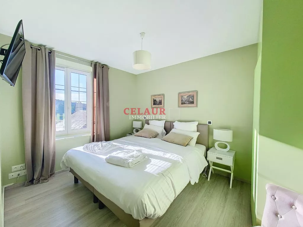 &Eacute;L&Eacute;GANTE MAISON AVEC BELLES PRESTATIONS