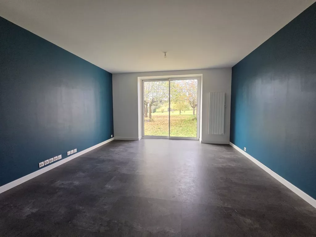 MAISON FAMILIALE AVEC D&Eacute;PENDANCE