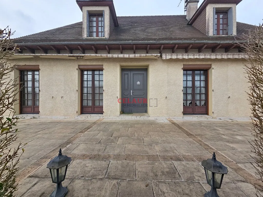 Maison de 6 pi&egrave;ces de 186 m&sup2; &agrave; Lubersac