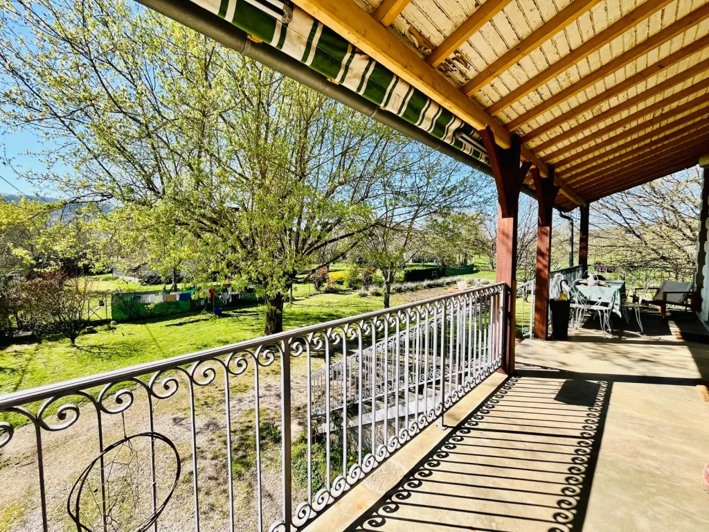 MAISON INVIDIDUELLE AU CALME PROCHE DORDOGNE A PIED