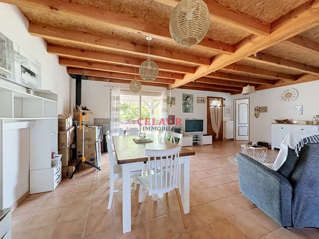 MAISON PLAIN PIED AVEC TERRAIN ET PISCINE