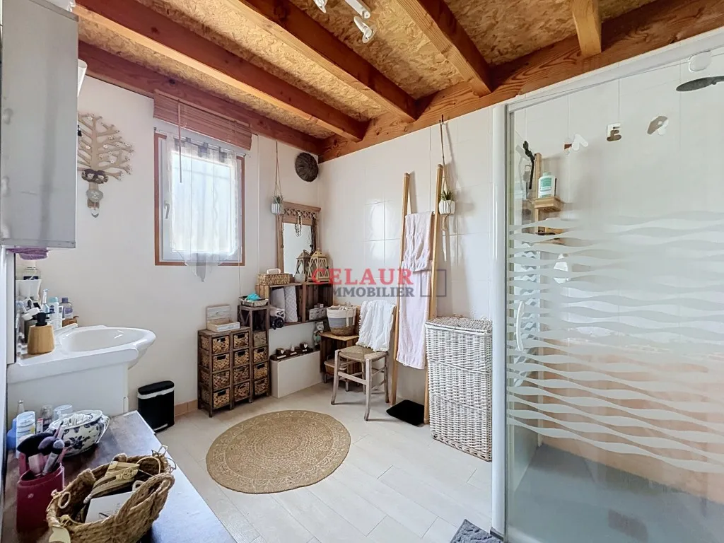 MAISON PLAIN PIED AVEC TERRAIN ET PISCINE