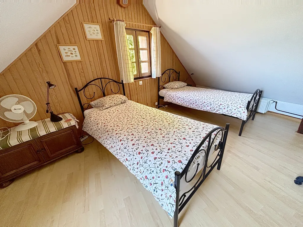Maison en pierre avec vue